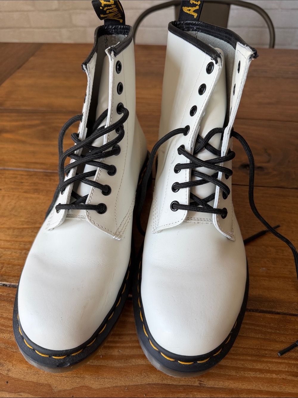 Women’s Doc Martin original White Leather Lace-Up boot